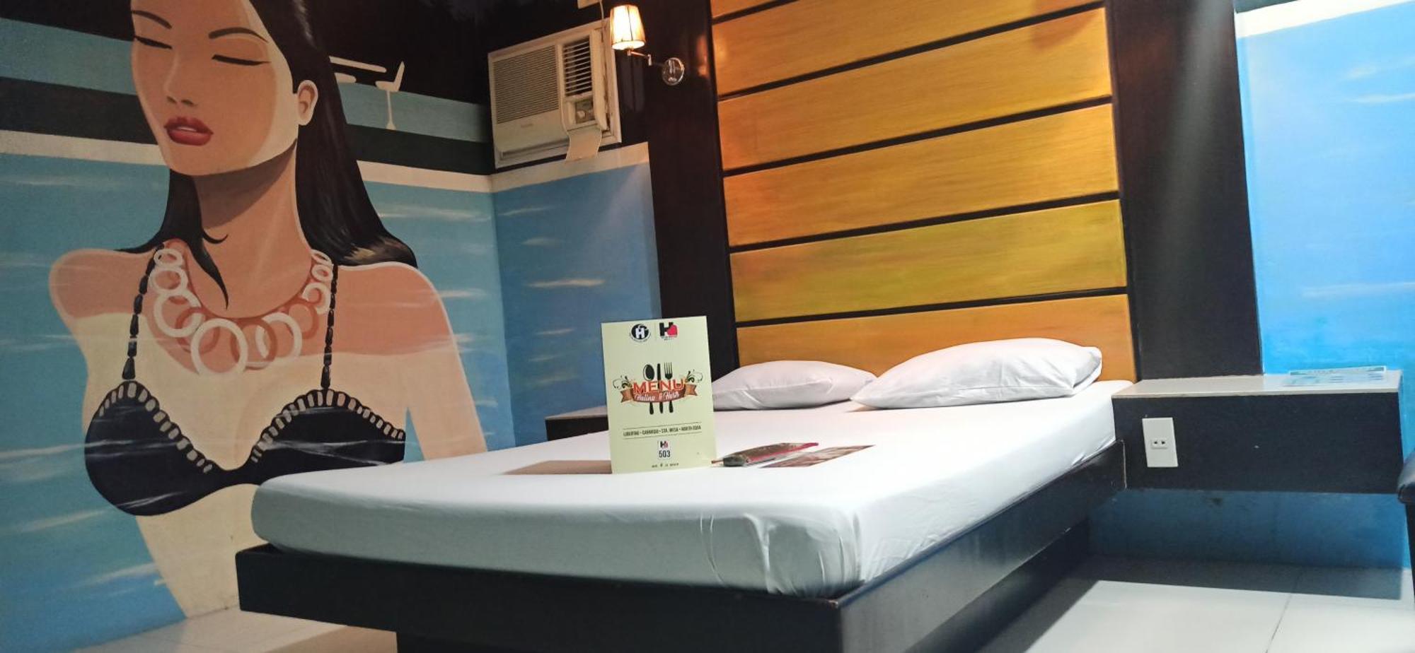 Harts Hotel-Quezon City Extérieur photo
